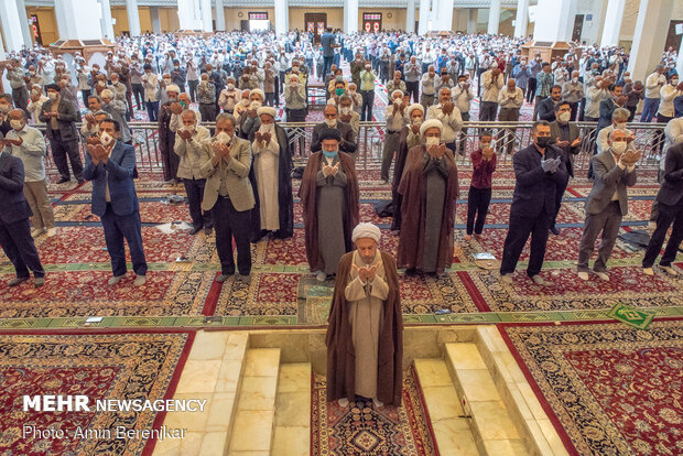 Friday Prayer in Shiraz after 100 days with health protocols in place