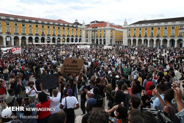 تظاهرات علیه نژادپرستی و خشونت پلیس آمریکا در کشورهای جهان