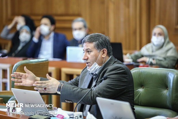 کاریکاتوری از پارلمان شهری باقی مانده است