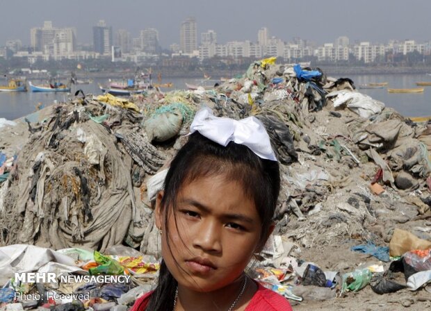 انبوه زباله در مومبای هند