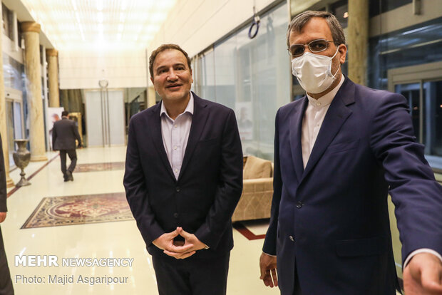 Iranian physician Taheri returns home