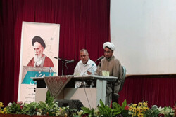 امام خمینی در قلبهای مسلمانان اندونزی جای دارد