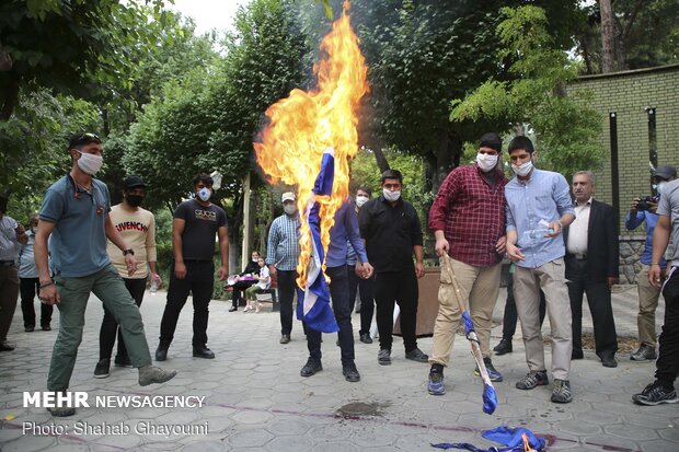 Protests in front of the Armenian Embassy in Tehran