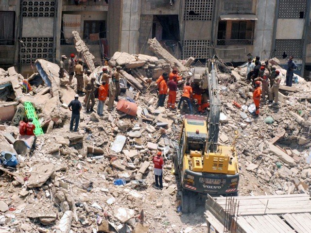 کراچی میں کے علاقہ گلشن اقبال میں دھماکے کے نتیجے میں 5 افراد ہلاک