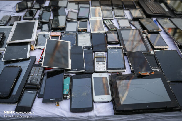 انهدام باند موبایل قاپ با ۵۰ فقره سرقت در بهارستان