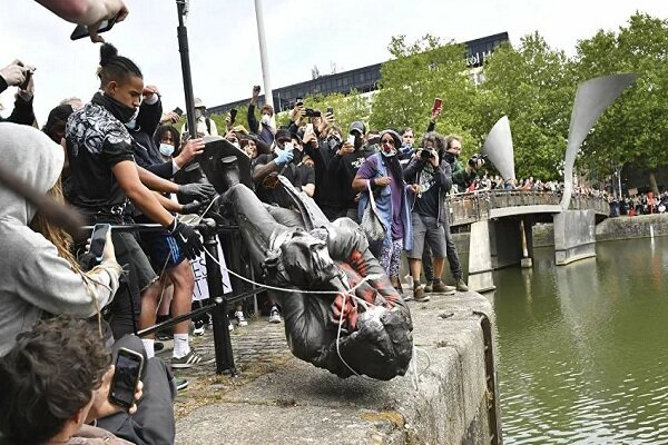 Tearing down symbols of slavery, racism should be applauded