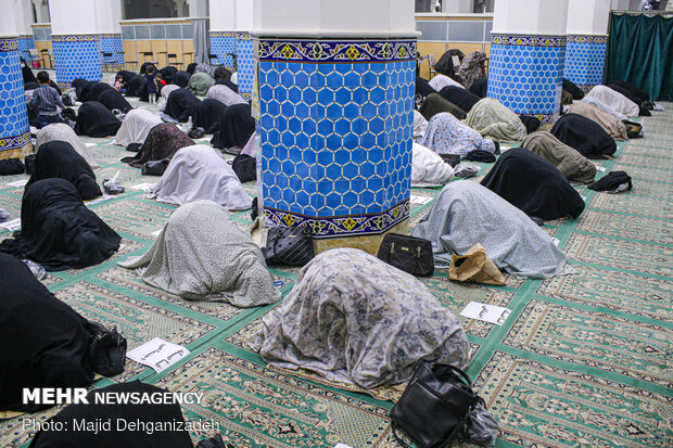 اقامه نماز عبادی سیاسی جمعه در یزد