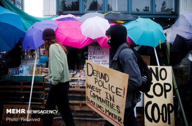 Seattle'da protestocular 'özerk bölge' ilan etti