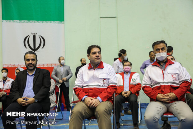 آماده سازی ۲۰۰۰ بسته معیشتی توسط هلال احمر