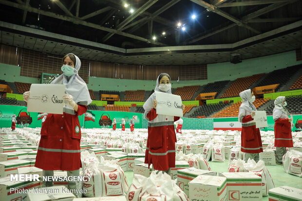 Iranian Red Crescent Society prepares 2000 livelihood foodstuff packages