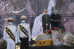 Funeral ceremony for veteran Iranian actor Keshavarz