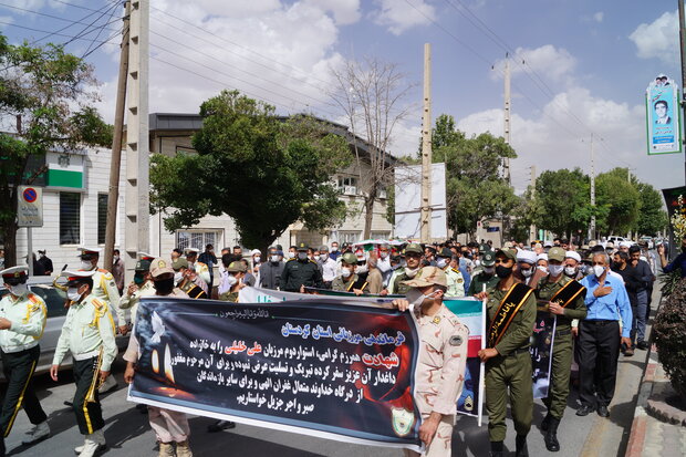 پیکر مرزبان شهید «علی خلیلی» در قروه به خاک سپرده شد