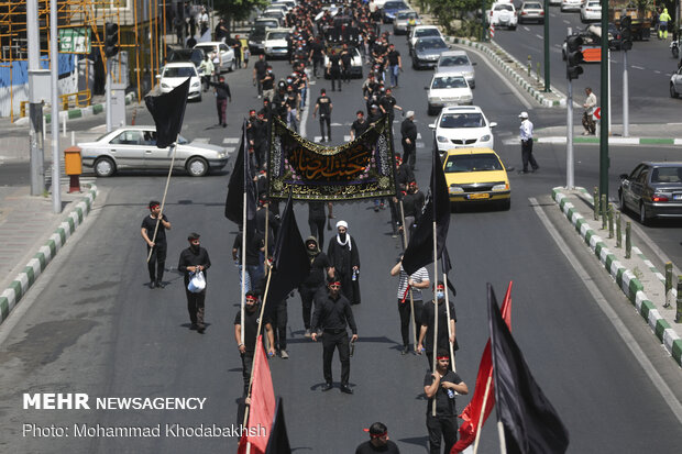 مراسم عزاداری شهادت امام جعفرصادق(ع) در محله صادقیه تهران