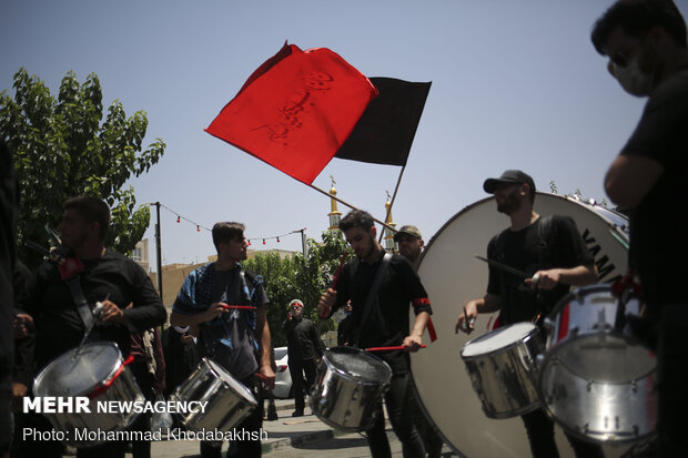 مراسم عزاداری شهادت امام جعفرصادق(ع) در محله صادقیه تهران