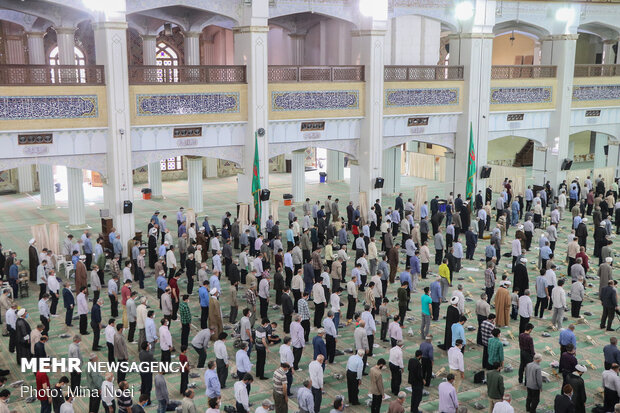 Friday prayers in Tabriz after four-month hiatus by observing health protocols