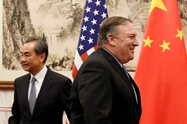 "الصين" تهدد أمريكا بـعقوبات انتقامية رداً على قرار "ترامب"