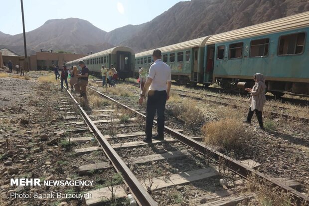 İran'daki turizm treninden fotoğraflar