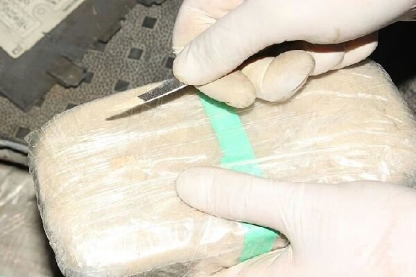 Police seize over 1 ton of illicit drugs in Hormozgan Prov.