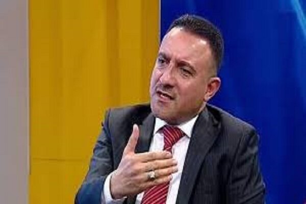 مطالبات بإقالة وزير الصحة العراقي لأدائه في إدارة أزمة كورونا