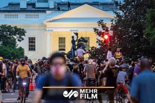 VIDEO: Protests near White House