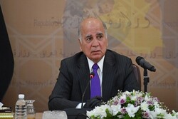 وزير الخارجية العراقي في طهران لبحث سبل توسيع العلاقات الثنائية