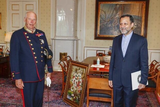 Iranian envoy submits credentials to Norwegian king