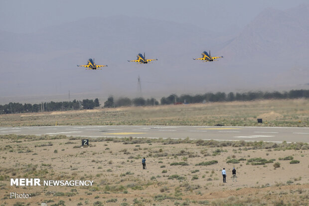 تسليم ثلاث مقاتلات جديدة من طراز "كوثر" للقوة الجوية في الجيش الإيراني