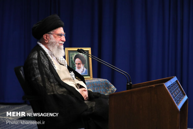 قائد الثورة الإسلامية يلقي كلمة بالملتقى السنوي للسلطة القضائية 