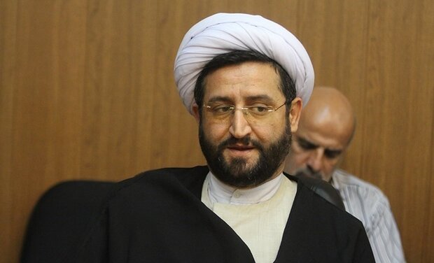موسوی خوئینی‌ها مسئول عملکرد دولت است/روحانی پاسخگوی مشکلات باشد