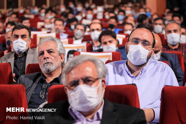 علی فروغی در مراسم تکریم و معارفه رئیس «حوزه هنری»