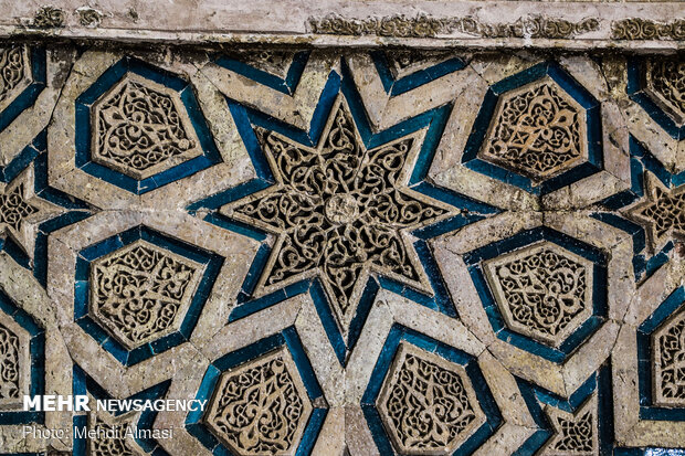 Interior design of Dome of Soltaniyeh
