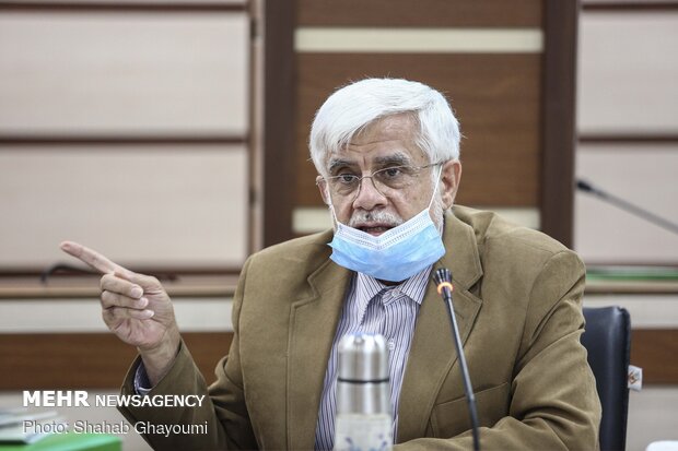 «محمد رضا عارف» از کاندیداتوری در انتخابات انصراف داد