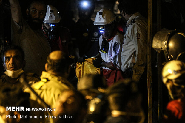 عمليات إخماد الحريق في مركز "سينا أطهر" للعلاج الطبي