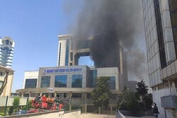 آتش سوزی در مرکز فرهنگی استانبول پس از انفجارهای شمال غرب ترکیه