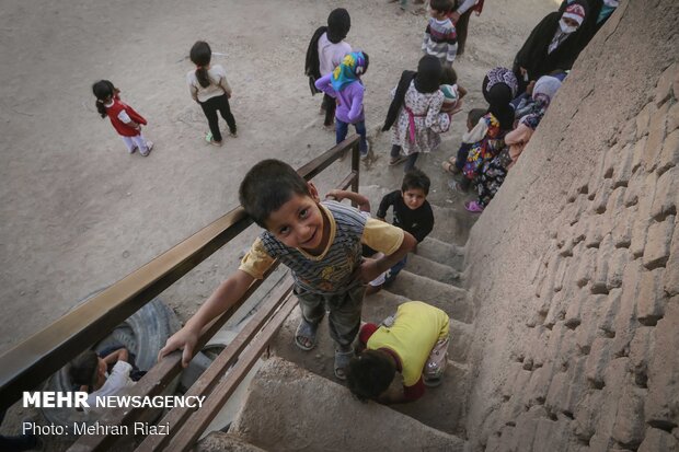 برگزاری جشن میلاد امام رضا برای کودکان مناطق محروم