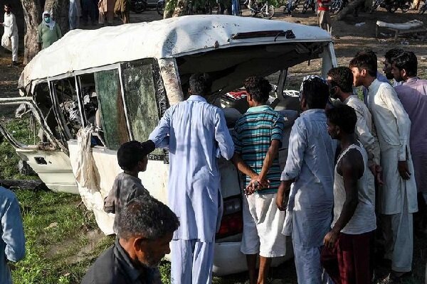 Train-van collision in Pakistan claims 22 lives