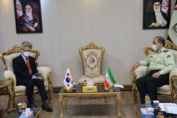 Head of Interpol in Iran holds talk with S Korean envoy