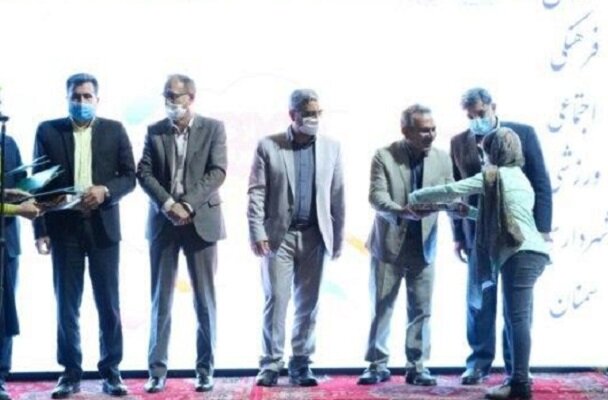 برگزیدگان سومین دوره جایزه ادبی آهو سمنان تقدیر شدند 