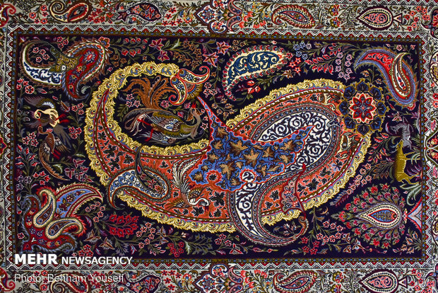 رونمایی از لوح ثبت ملی هنر بافت فرش «بزچلو» در میراث ناملموس کشور