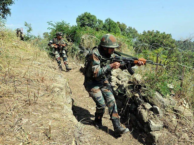 بھارتی اور پاکستانی فوجیوں کے درمیان لائن آف کنٹرول پر فائرنگ کا سلسلہ جاری