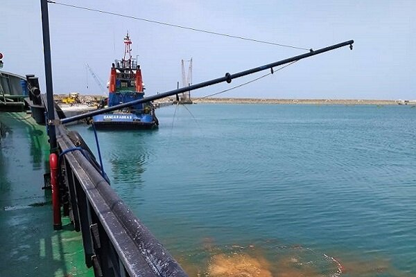 تمرین مقابله با آلودگی نفتی دریا در بندر چابهار برگزار شد