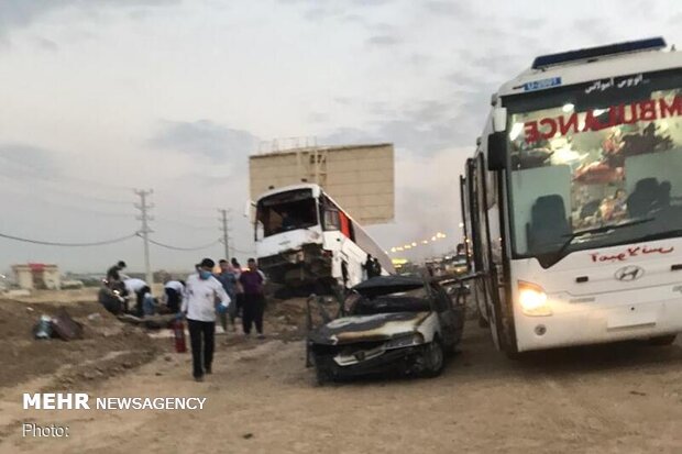تصادف مینی‌بوس و اتوبوس در کنگان یک کشته و ۷ مصدوم در پی داشت