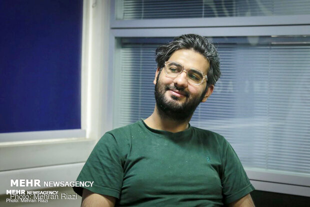 گفتگو با حسین امیری دوماری نویسنده فیلم شنای پروانه