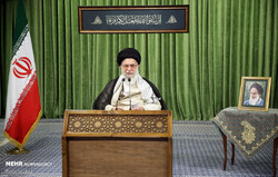 ئایەتوڵڵا خامنەیی: دوژمن هەموو هێزی خۆی بۆ چۆک دادان بە ئێران چڕکردۆتەوە
