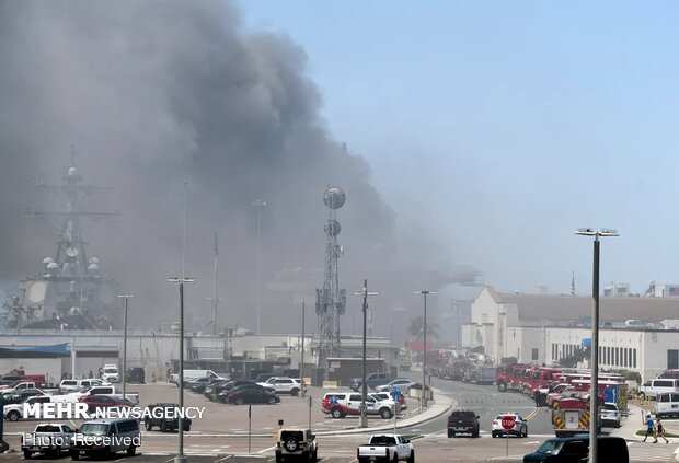 انفجار و آتش سوزی در یک فروند ناو جنگی آمریکا