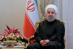 Rouhani felicitates France's National Day to Macron