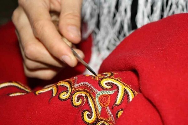 تقدیر از هنرمندان گیلانی در رویداد ملی «سه گام» تقدیر از هنرمندان گیلانی در رویداد ملی «سه گام»