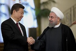 ایران اور چين کے صدور کی ٹیلیفون پر گفتگو/ امریکہ کے خلاف اتحاد تشکیل دینے پر تاکید