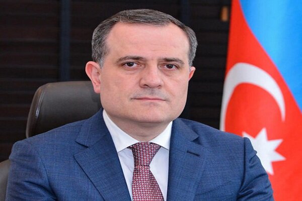 Azerbaycan Dışişleri Bakanı Bayramov Gürcistan'a gitti