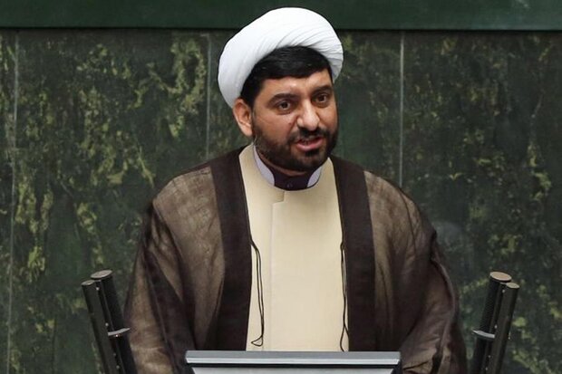 سزاوار بود روحانی برای ارائه لایحه بودجه به مجلس می‌آمد